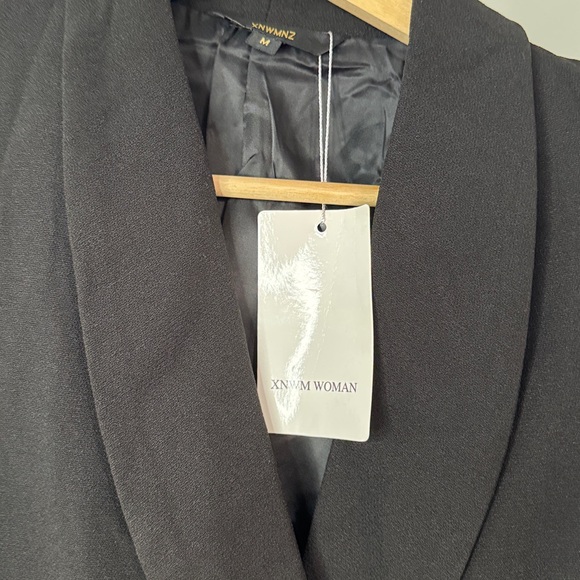 Black Double-Breasted Women's Blazer
Size M NWT - Picture 4 of 6
